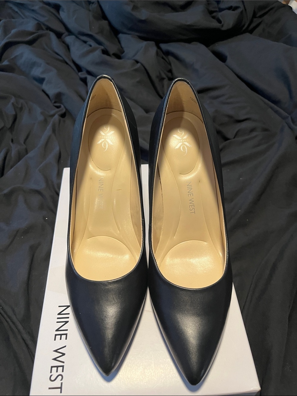 Nine West Women's Black Pointed Toe Pumps